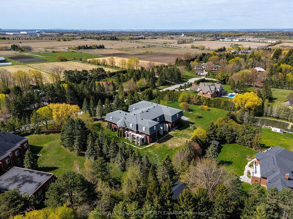 1st image of 48 Scott Cres