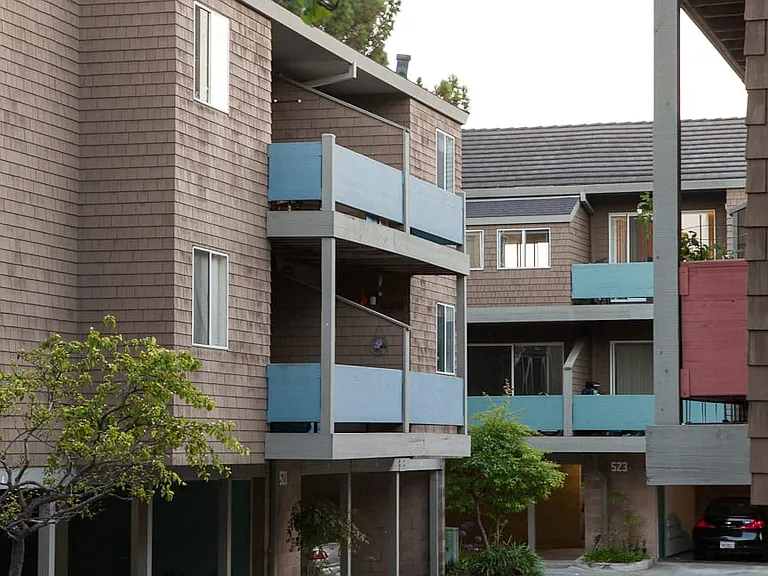 Cormorant Court Apartments — Photo 12