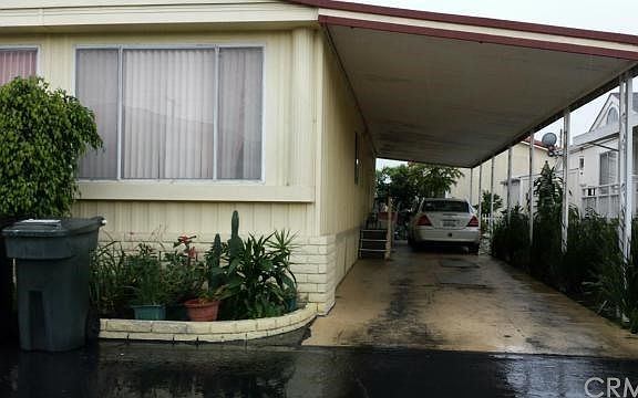 FACING FRONT WINDOW AND PARKING SHED GOOD FOR 3 CARS