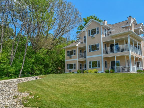 4th image of 4303 Bay Shore Dr Unit 313