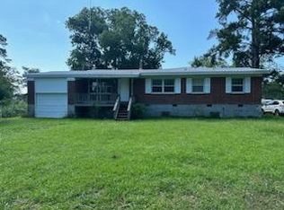 304 Loop Rd, Belhaven, NC 27810