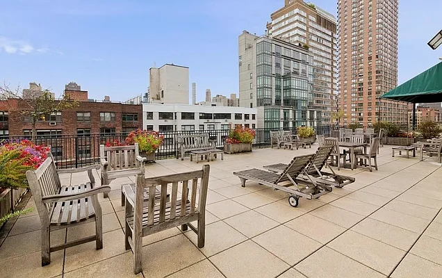 Sold by Compass | media 9