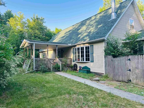 6553 Mayville Rd, Clifford, MI 48727