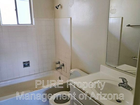 4th image of 221 E 2nd Ave APT 11