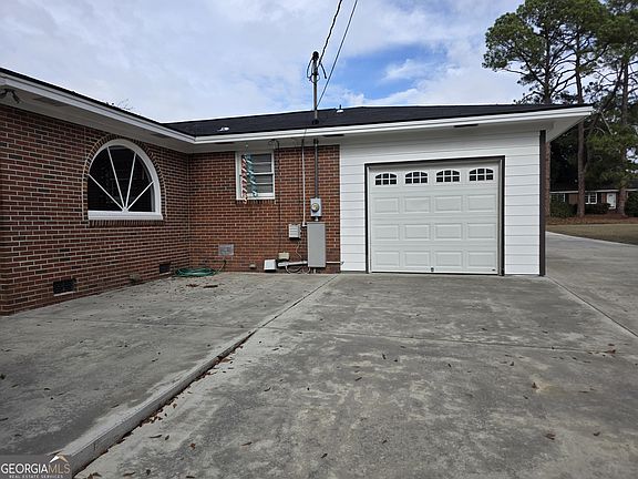 4th image of 614 E 26th Ave