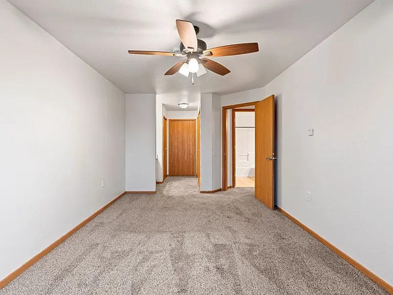 Chestnut Ridge Apartments — Photo 14