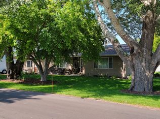 320 Dixie Ave, North Platte, NE 69101