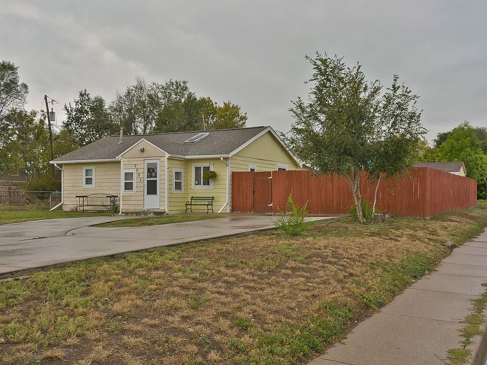 1st image of 2001 S Vallejo St