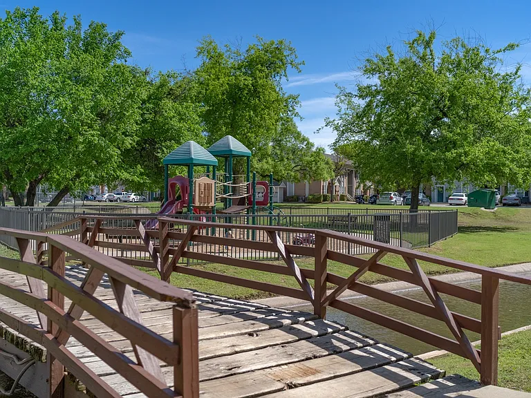 Brookwood Village — Photo 19