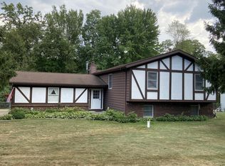 14637 Ridgeview Dr, Three Rivers, MI 49093