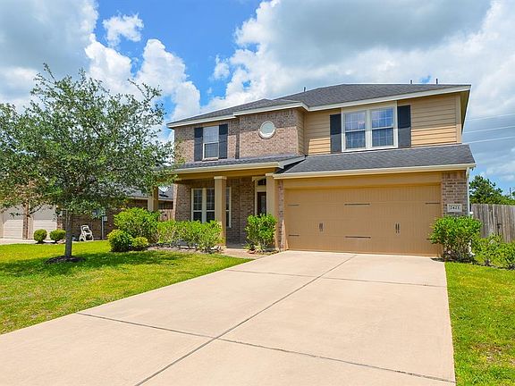 2nd image of 2421 Quiet Arbor Ln