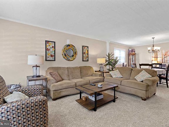 4th image of 3715 Clearwater Ln