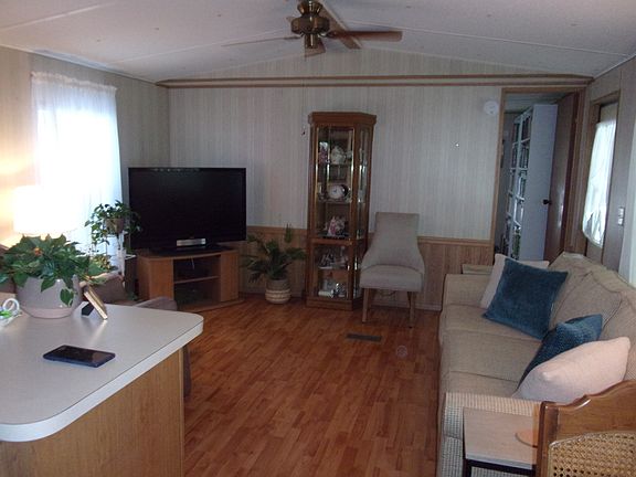 2nd image of 33139 Beach View Dr #182
