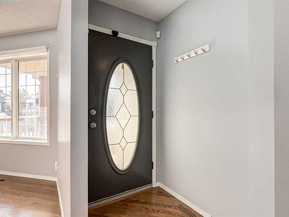 2nd image of 161 W Douglas Ridge Pl SE