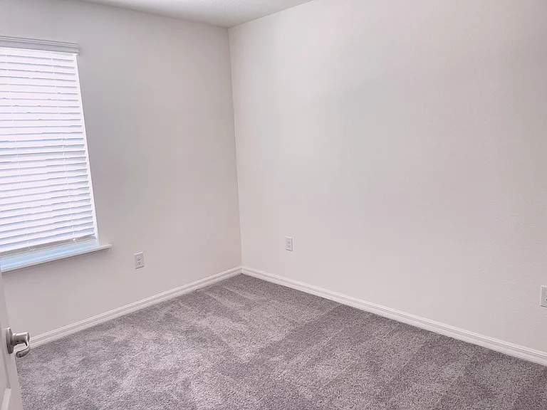12615 NW 7th Pl — Photo 11