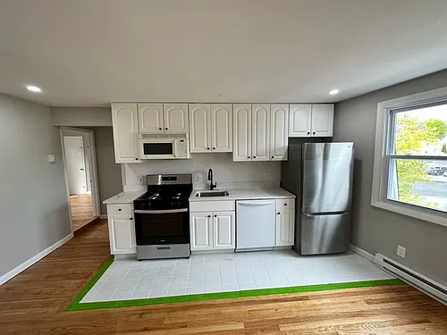 83 Haven St Photo 1