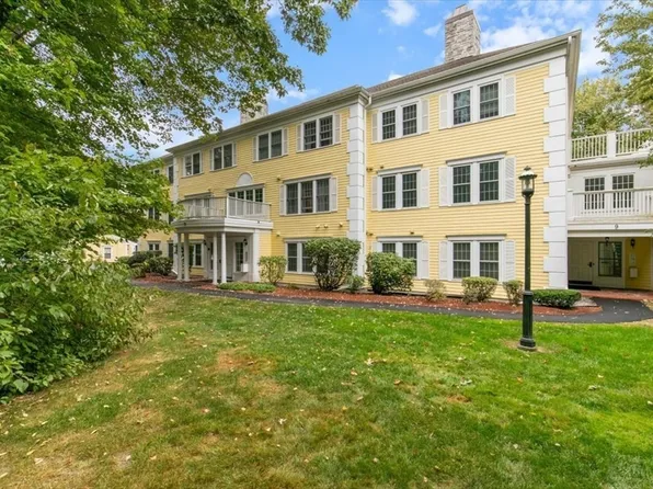 1 Riverview Blvd APT 9-207, Methuen, MA 01844