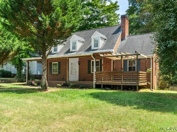 808 Grove Ave, Lawrenceville, VA 23868