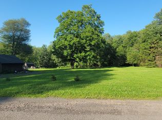 Lee Dr, Moscow, PA 18444