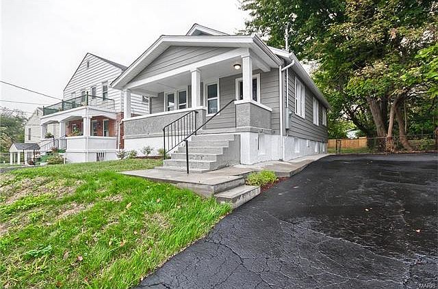 1st image of 7118 Drury Ln
