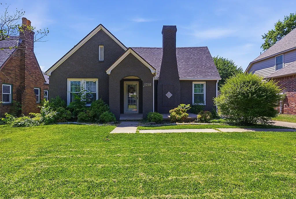 Property main image