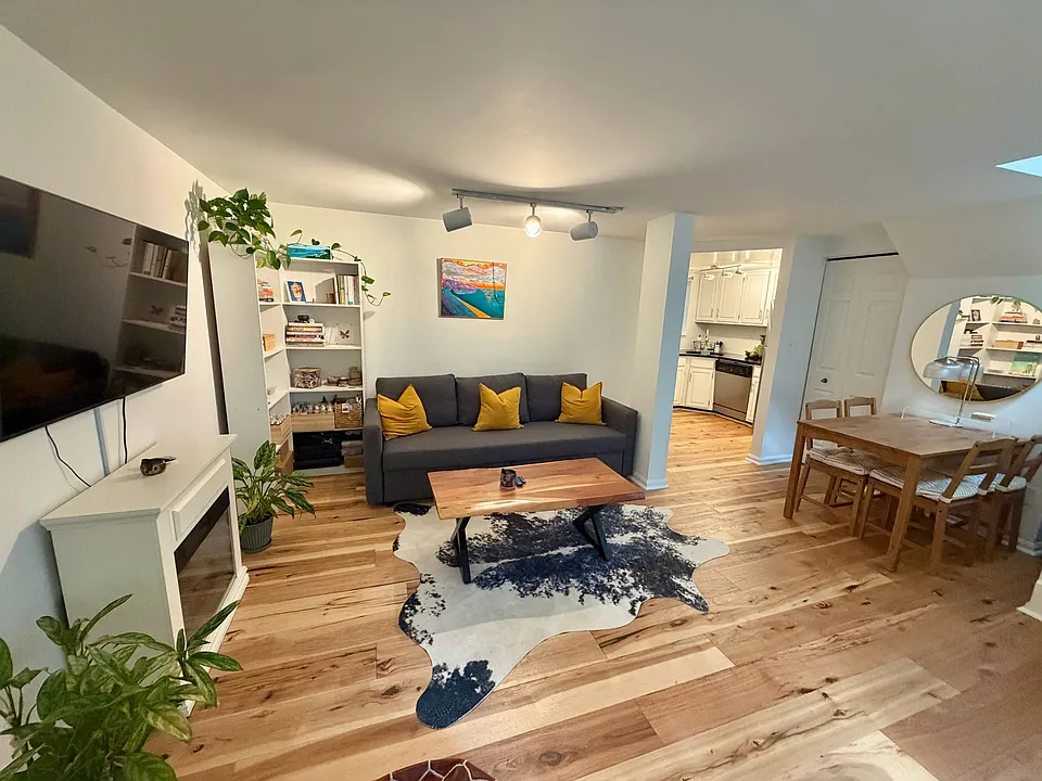 Mintwood Pl NW