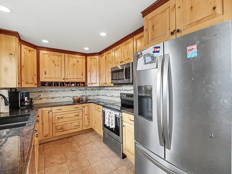 448 Somerset Dr — Photo 6