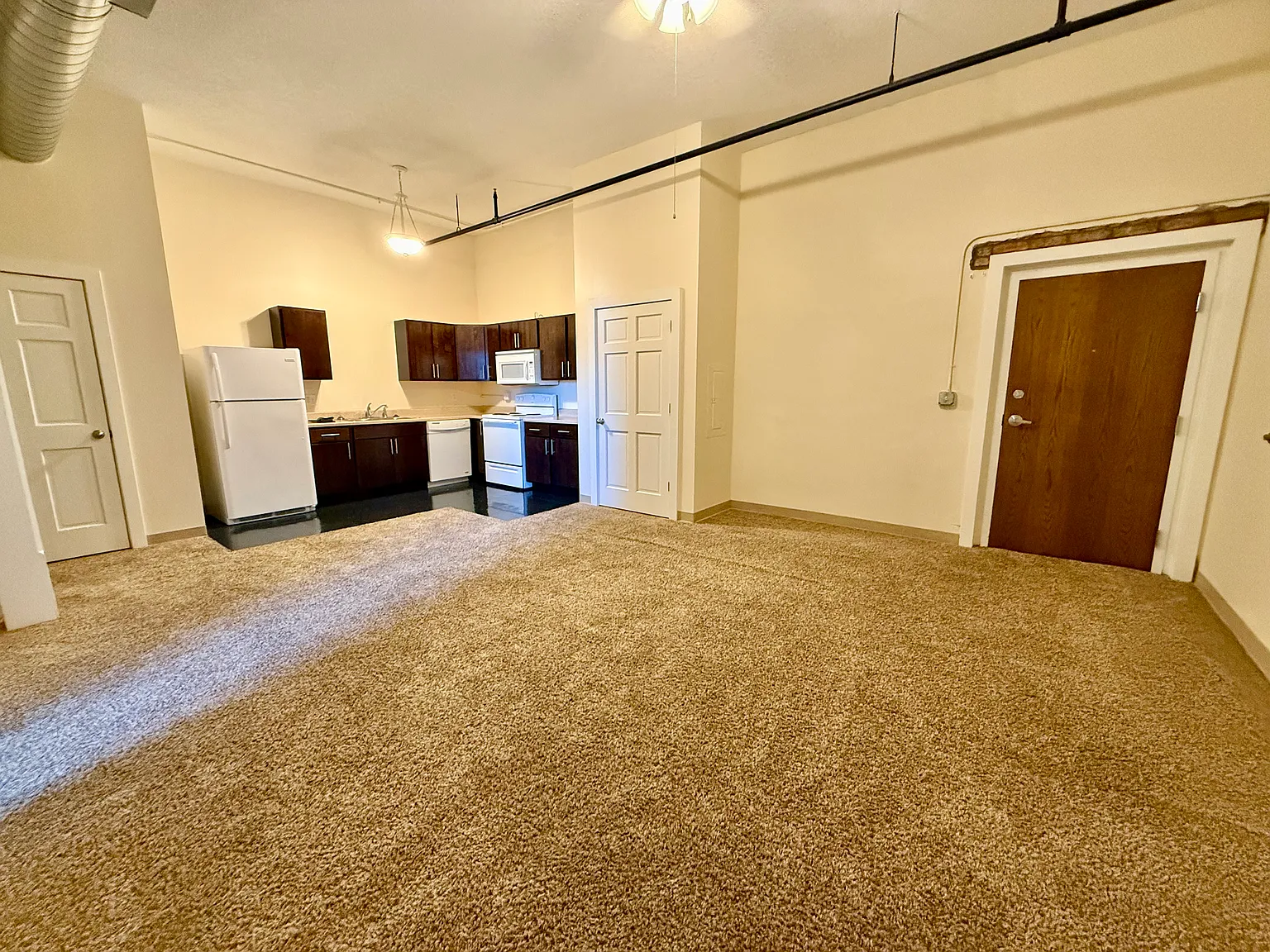 1 bed, 875 sqft, $795 — Photo 3
