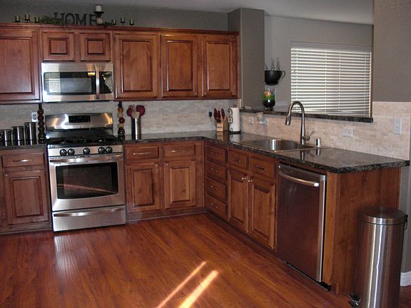 updated kitchen w granite
