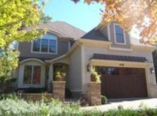 648 N Webster St, Naperville, IL 60563