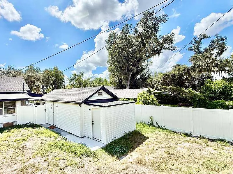 Studio, 1.0 bath, 300 sqft, $1,095 — Photo 4