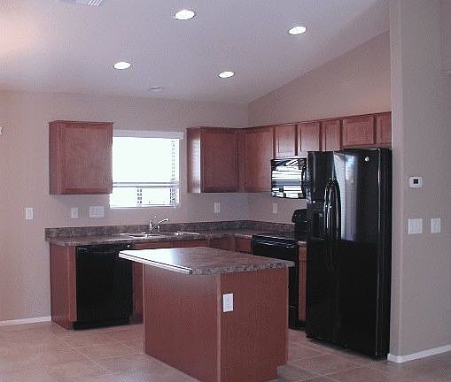 Kitchen with all appliances