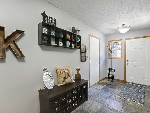3rd image of 537 Woodduck Dr Unit B