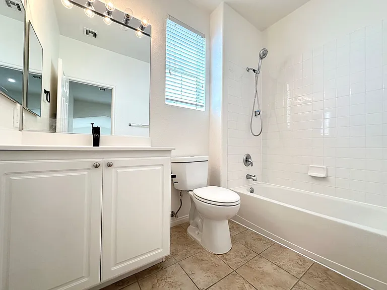 6056 Clear Sail Ct — Photo 24