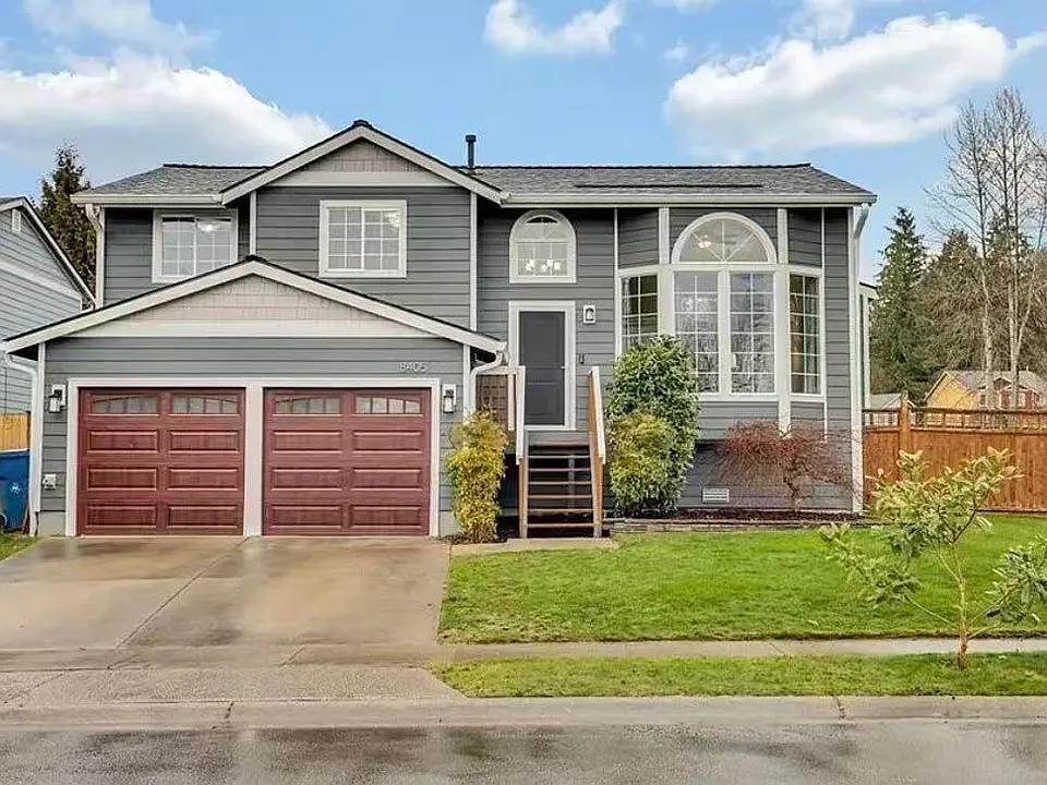 8405 15th Pl NE