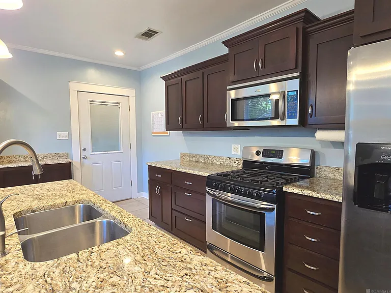345 Richland Ave — Photo 4