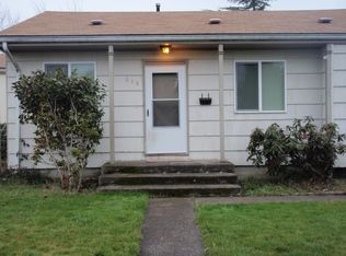 818 18th St, Springfield, OR 97477