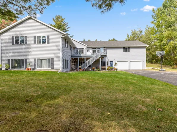 607 2nd St S, Walker, MN 56484