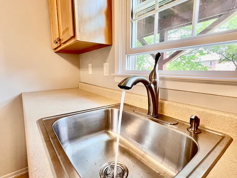 18-23 Clintonville St #1 — Photo 2