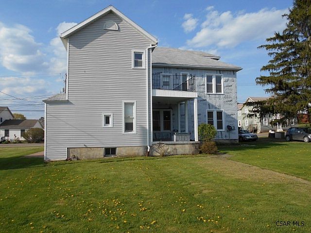 2nd image of 219 Ord St