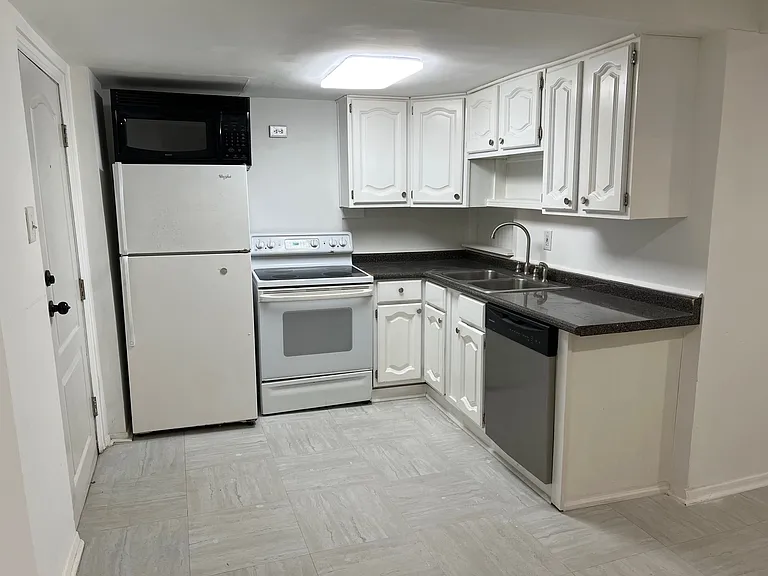 3121 Conner Dr #3 — Photo 4