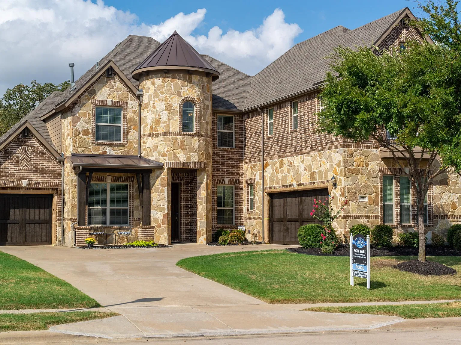 4 bed, 3.5 bath, 4151 sqft, $5,000 — Photo 1