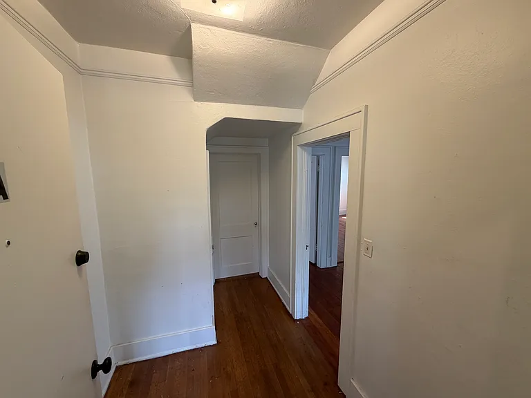 1006 E 40th St #A — Photo 3