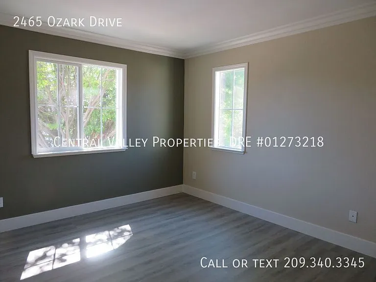 2465 Ozark Dr — Photo 28