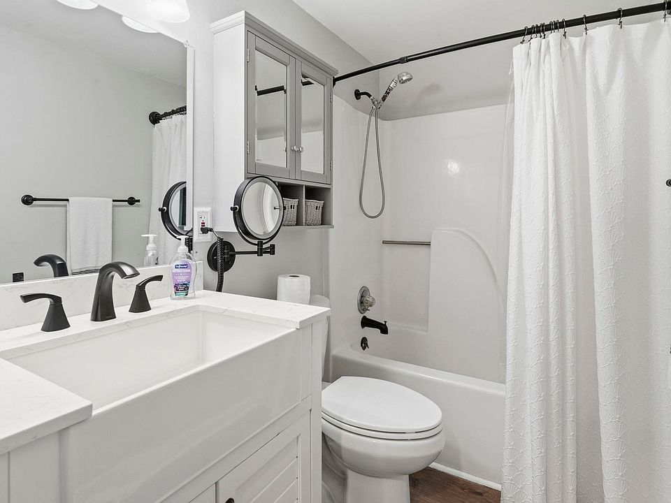 10th image of this home