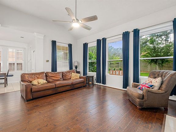 4th image of 7410 Greatwood Grove Dr