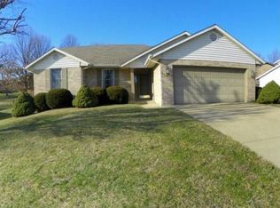 960 Forest View Dr, Columbia, IL 62236
