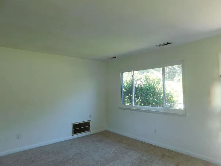 3825 Annie Ln — Photo 6