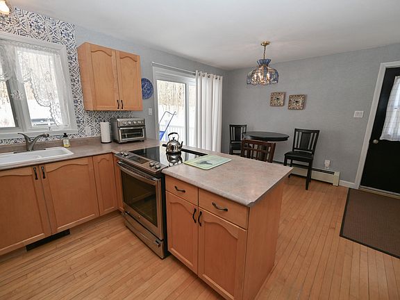 3rd image of 358 Peakes Hill Road