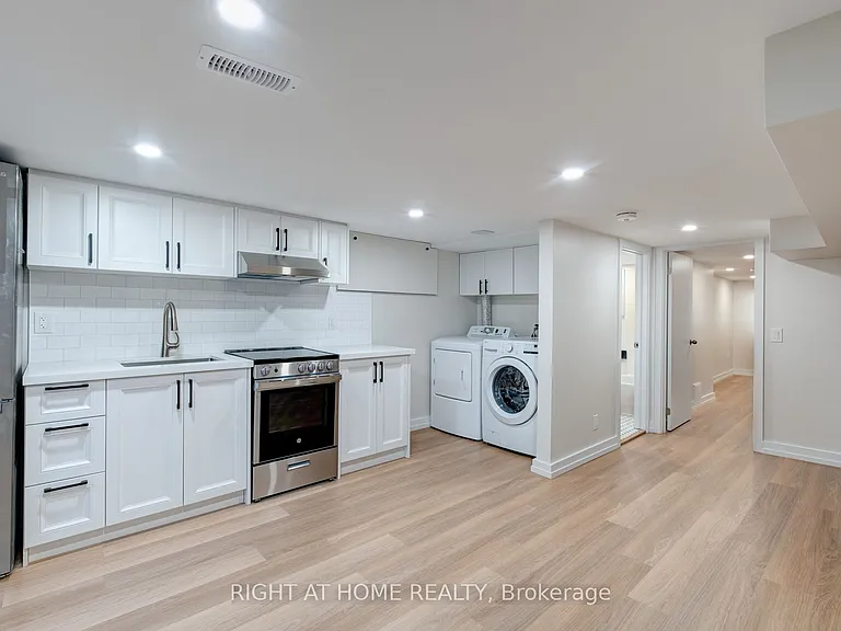 3 Muriel Ave #LOWER — Photo 2